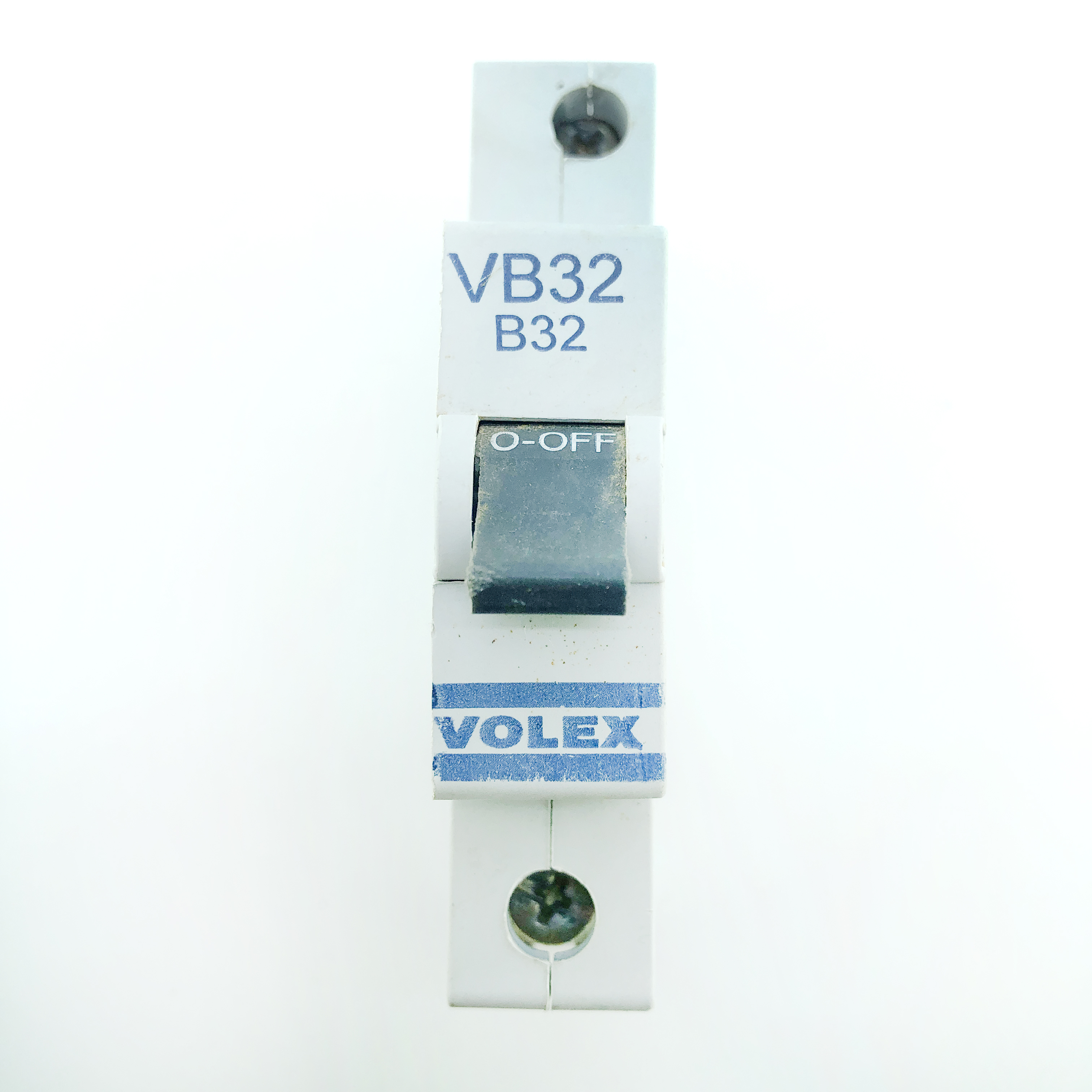 MCB's: Volex VB32 Red Clip B32 32A 32 Amp MCB Circuit Breaker Type B